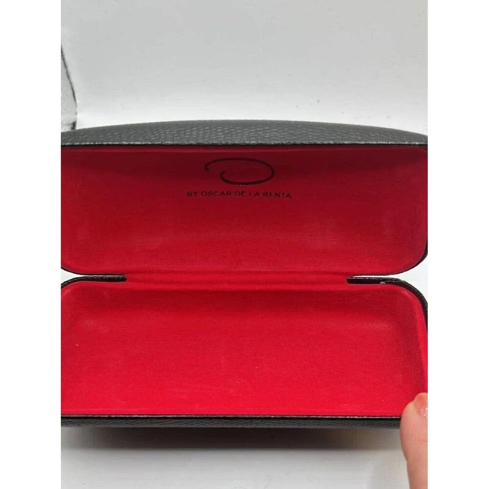 Oscar de la Renta Black Textured Hard Case – Red Velvet Interior